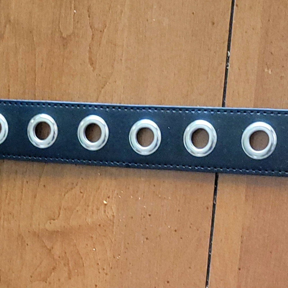 Womens Stylish Black Leathet Belt with Silver Eyelets Women's Large